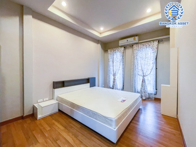 *****ทาวน์เฮ้าส์มือสอง นนทบุรี หมู่บ้าน เปี่ยมสุข ทัสคานี่ ติวานนท์ เนื้อที่ 19.10 ตร.ว. ฟังก์ชัน 3 ห้องนอน 2 ห้องน้ำ 1 ที่จอดรถ ราคาดีที่สุดในย่าน! บนทำเลเชื่อมต่อถนนราชพฤกษ์ ถนนชัยพฤกษ์ ถนนแจ้งวัฒนะ ใกล้รถไฟฟ้าสายสีชมพู "สถานีศูนย์ราชการแจ้งวัฒนะ" จองเลย!